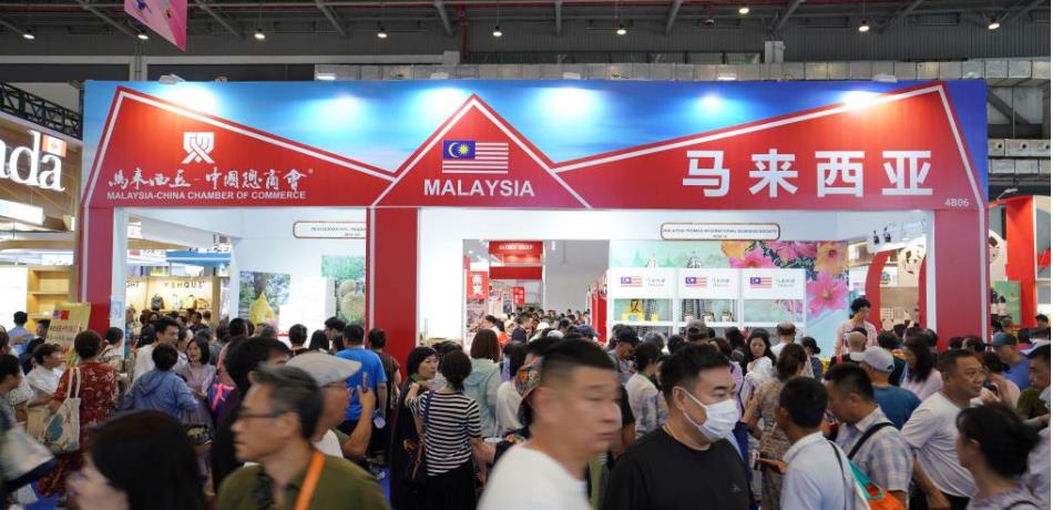 消博会上的“头回客”与“回头客”