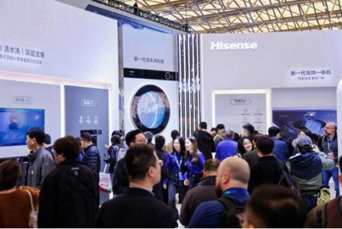聚焦AWE 2025：三筒开创者再升级，海信洗衣机超旗舰新品亮相