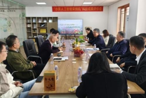 果树人工智能采摘 开启智慧农业新时代